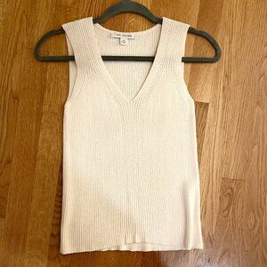 St. John Ivory Ribbed Petite Sleeveless Sweater EUC